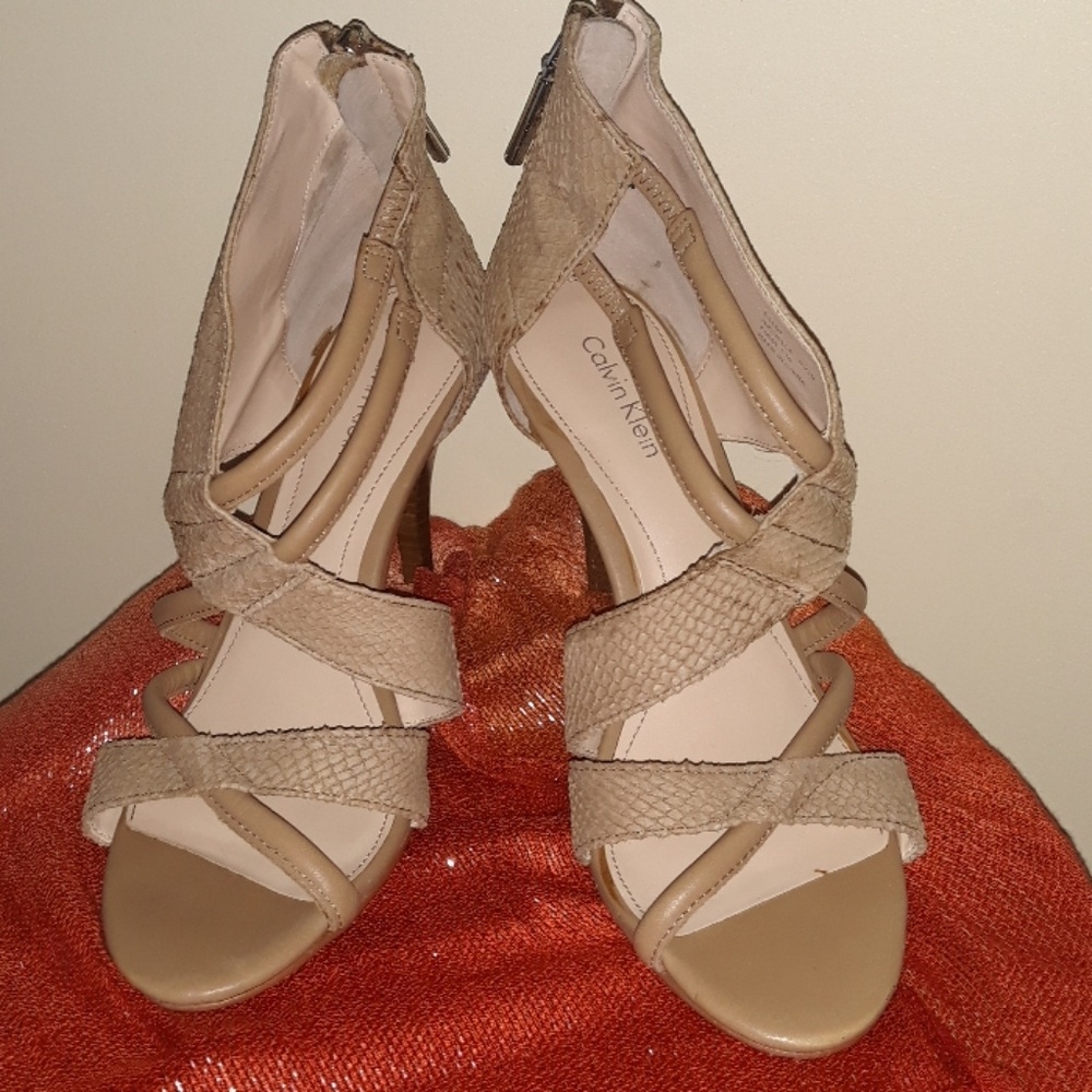 CALVIN KLEIN SEXY HEELS